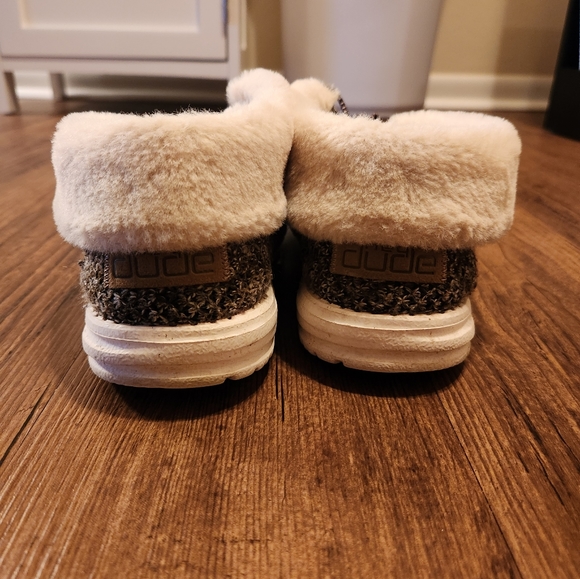 Women's Hey Dudes sz 9 - Picture 5 of 6